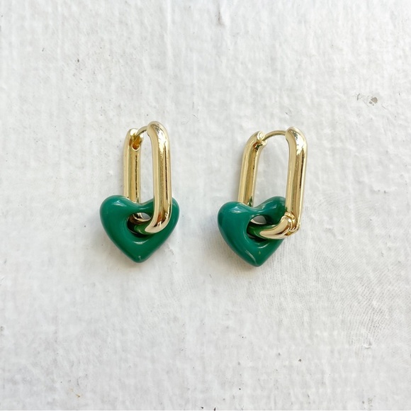 14k Gold Plated Heart Earrings NWT - Picture 5 of 6
